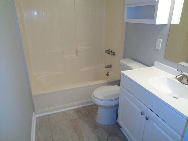 Building Photo - 1336 Whitfield Park Dr