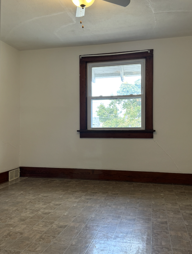 Bedroom 1 - 1014 Portland Ave