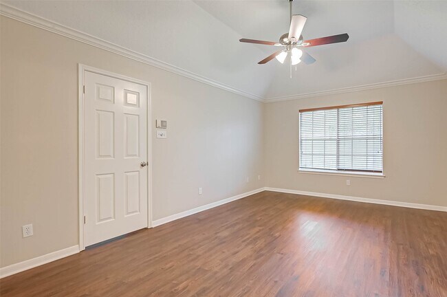 Building Photo - 2224 Palm Lagoon Dr