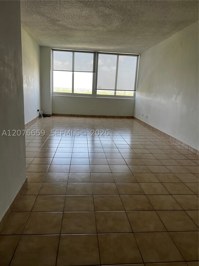 Building Photo - 7441 Wayne Ave