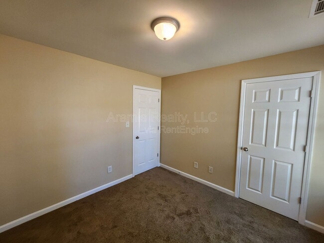 Building Photo - 1428 Autumn Wood Trail