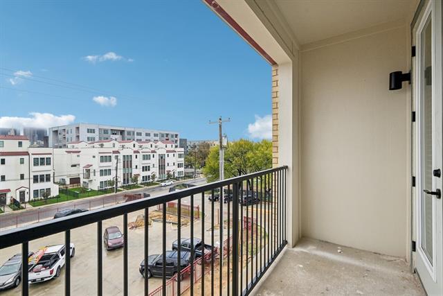 Building Photo - 2016 S Ervay St