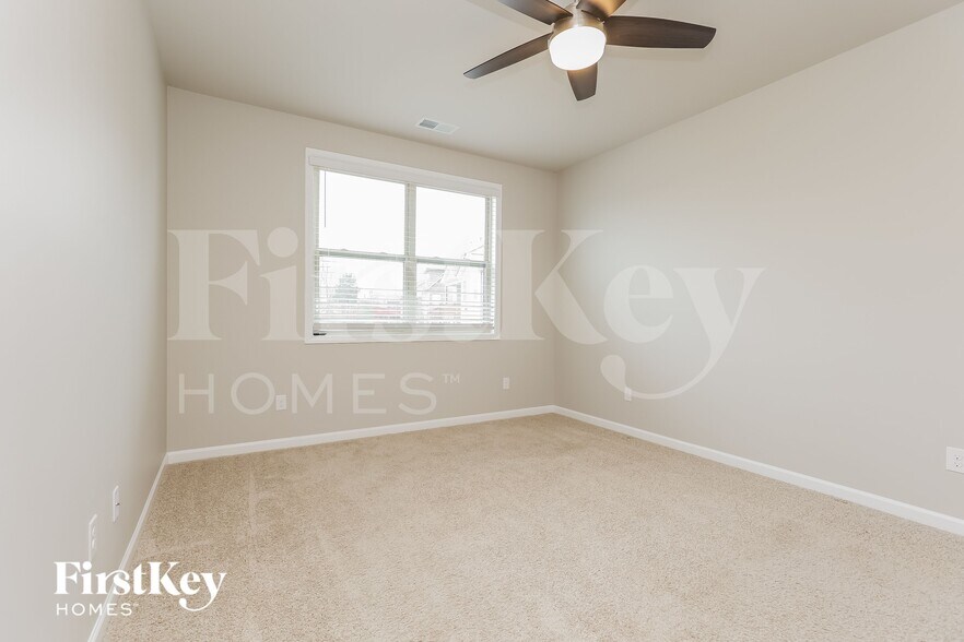 Building Photo - 4002 Grapevine Loop