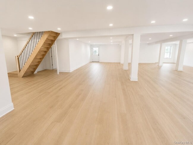 Building Photo - 230 Grist Mill Ln