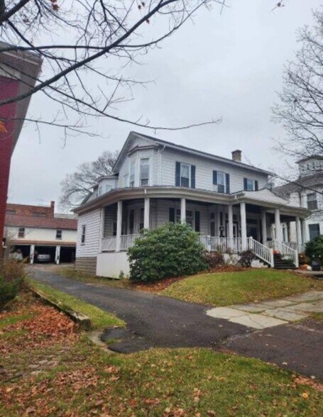 Building Photo - 125 Meyers Ave