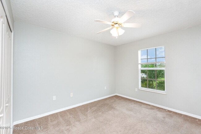 Building Photo - 4055 Navajo Ln