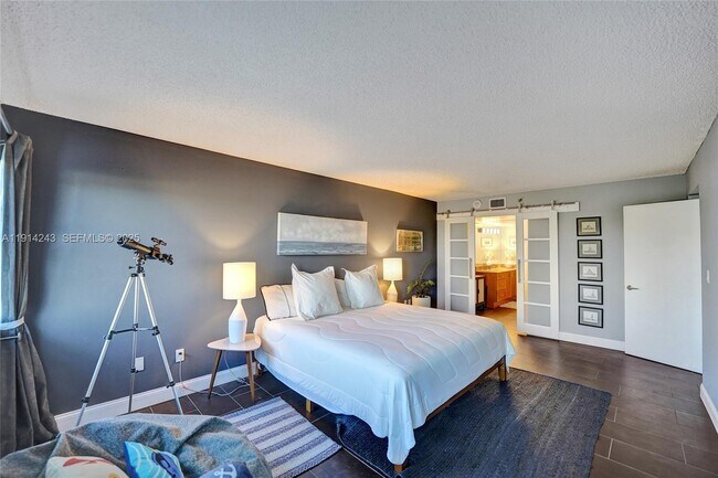 Building Photo - 1201 S Ocean Dr