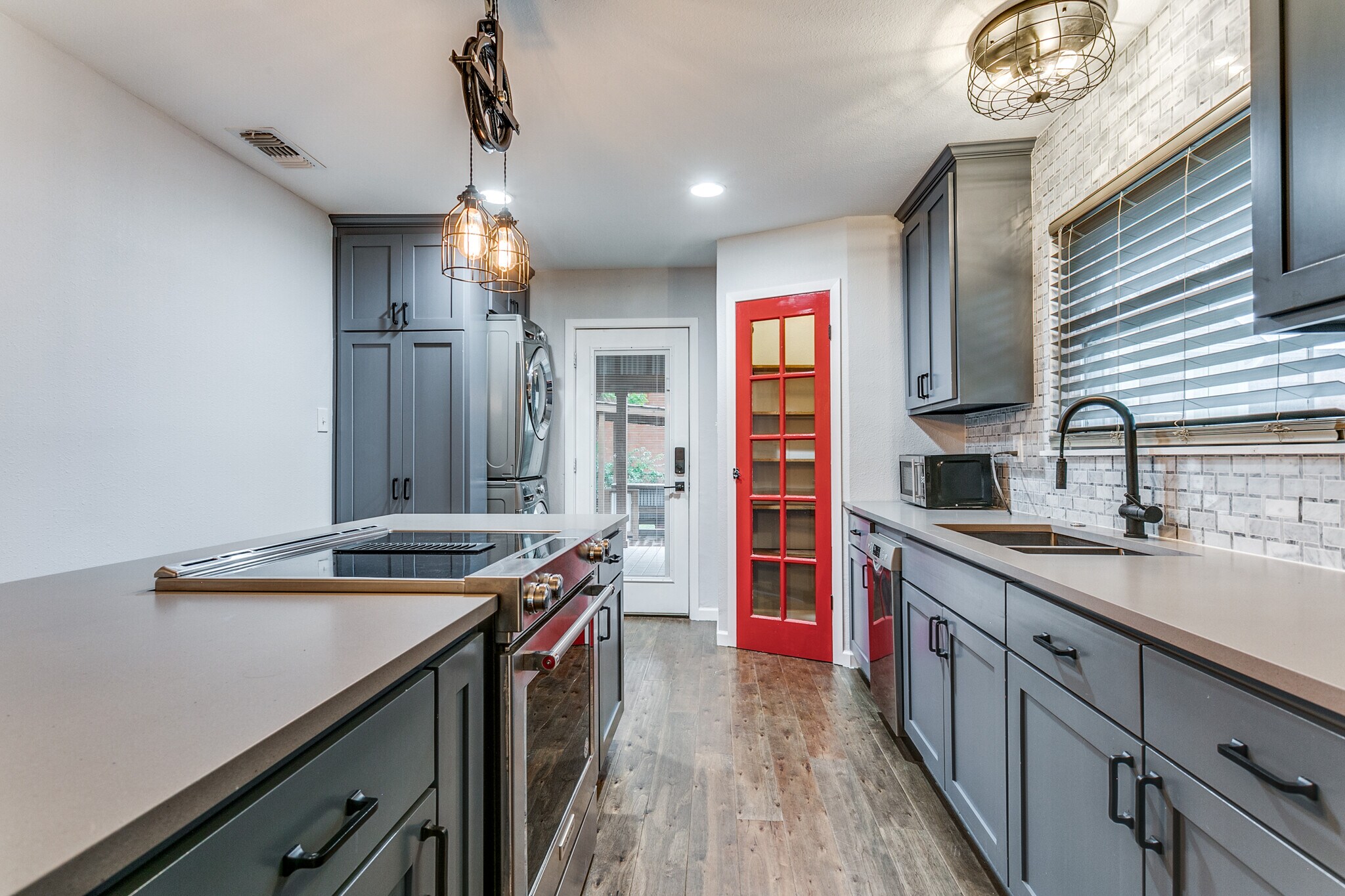 Building Photo - 326 Simon