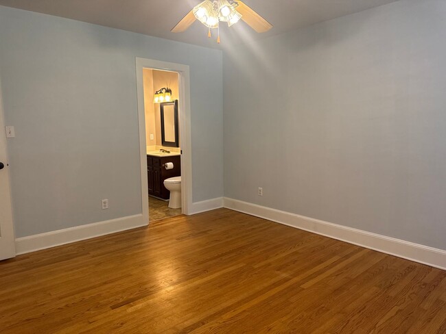 Building Photo - 3BR/3.5BA plus bonus Full-Brick Ranch with Walkout Basement & Boat Slip