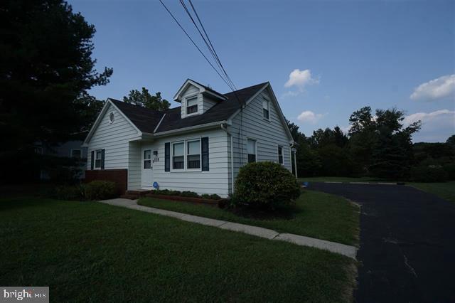 Primary Photo - 135 Knoll Dr