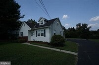 Building Photo - 135 Knoll Dr