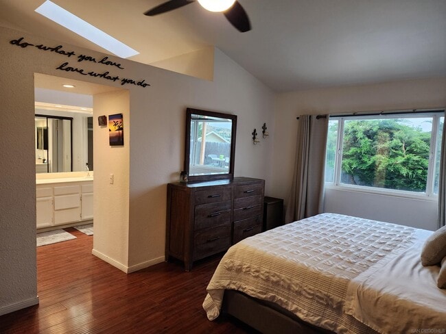 Building Photo - 10241 Easthaven Dr