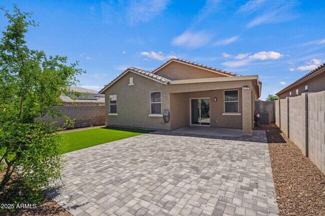 Building Photo - 21582 W Cocopah St