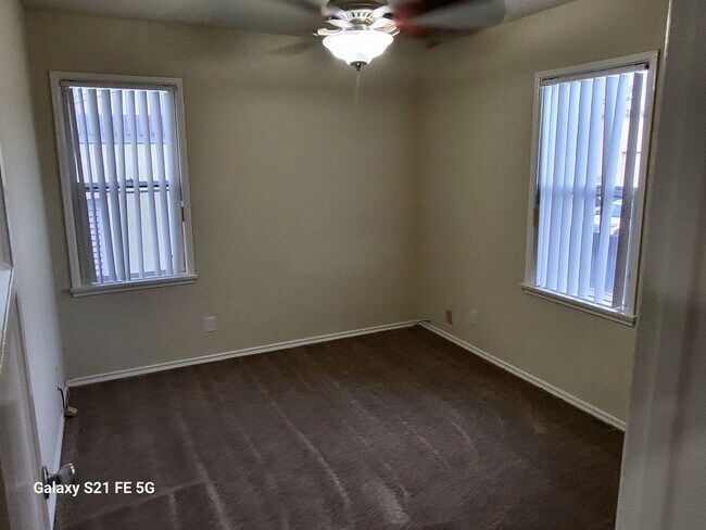 Building Photo - 2100 Cabrillo Ave