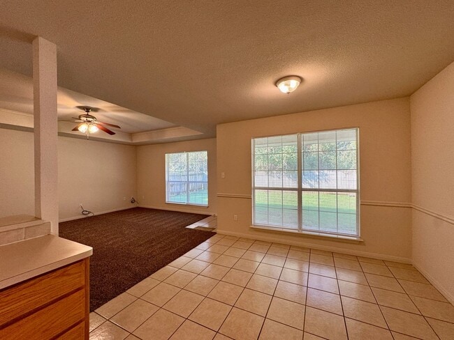 Building Photo - Duplex