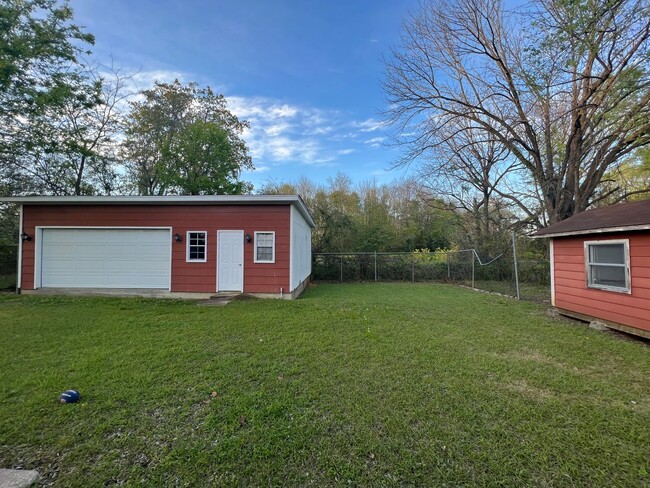Building Photo - Home for Rent in Montgomery