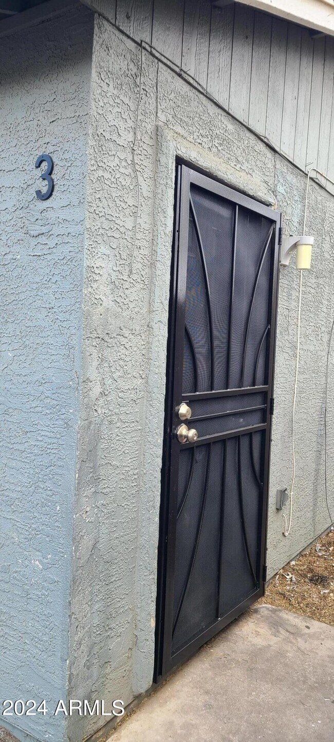 Building Photo - 2540 West Campbell Ave