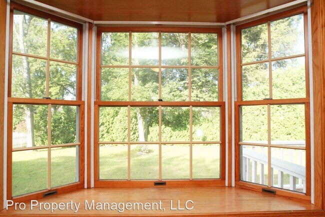 Building Photo - 3 br, 1 bath House - 14 Lynn Circle