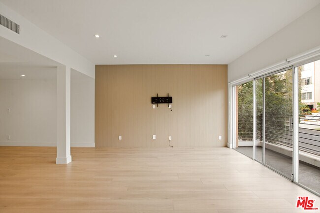 Building Photo - 10630 Wilkins Ave