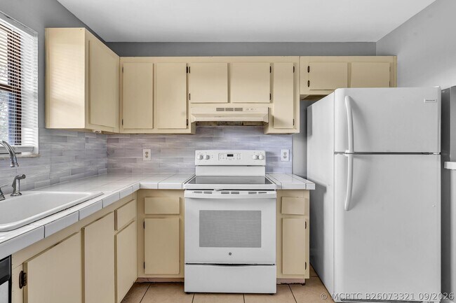 Building Photo - 21904 Lake Forest Cir