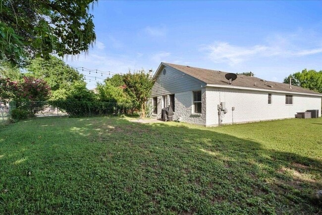 Building Photo - 2514 Ashley Way
