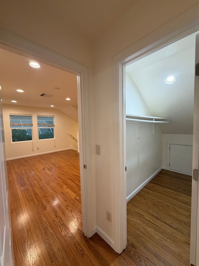 Building Photo - 1630Lynd