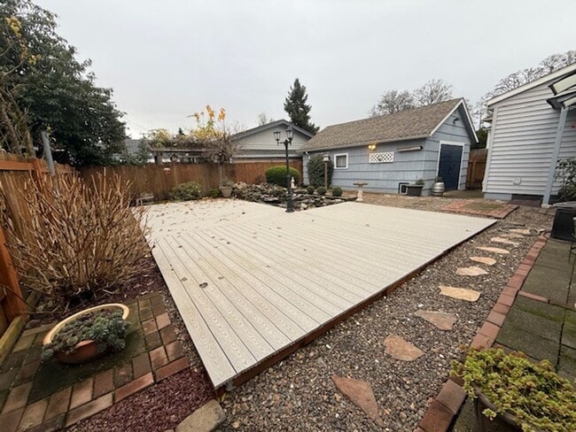 Building Photo - 6 Month Lease 2 Bedroom 2 Bath Newberg OR 97132