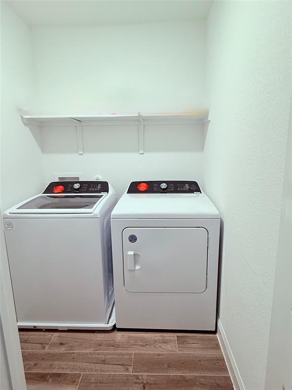 Building Photo - 513 Senca Pk