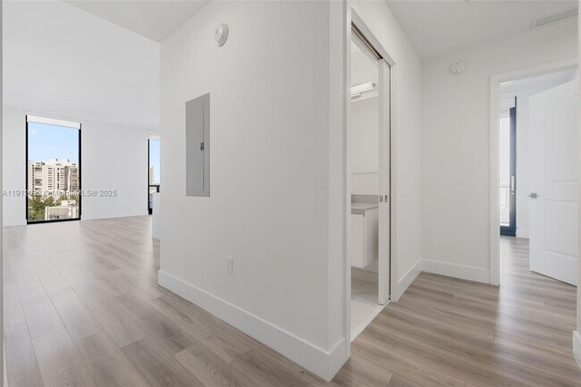 Building Photo - 101 Diplomat Pkwy