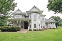 Building Photo - 8150 Bob White Rd