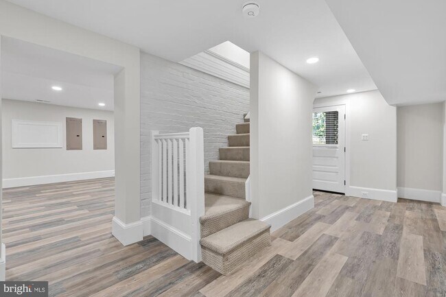 Building Photo - 4201 Bradley Ln