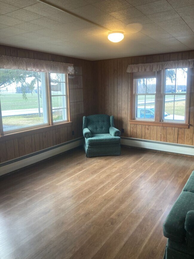 Building Photo - Country 2 bedroom house for rent in Penn Yan.
