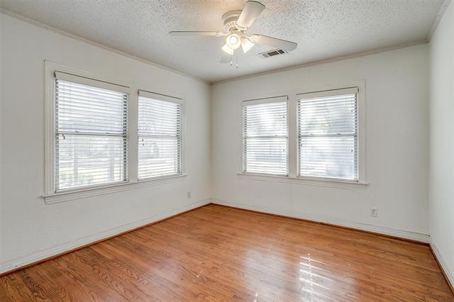 Building Photo - 3824 Birchman Ave