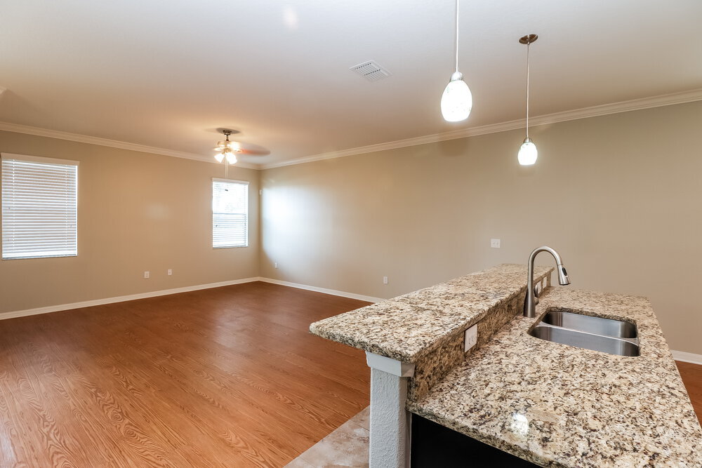 Building Photo - 13714 Lakemont Dr