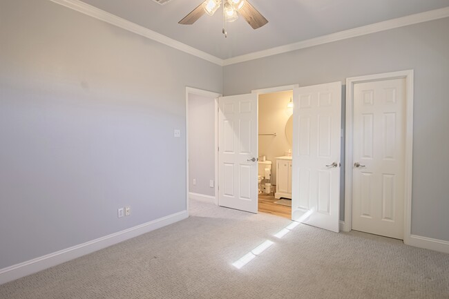 Building Photo - 115 Mt Carmel Rd