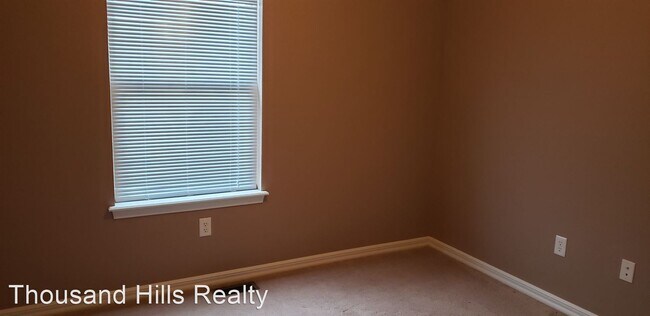 Building Photo - 4 br, 3 bath House - 135 Cavanaugh Place