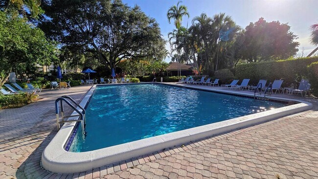 Building Photo - 3150 N Course Ln