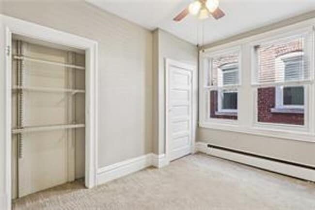 Building Photo - 428 N Taylor Ave