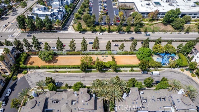 Building Photo - 13075 Pacific Promenade