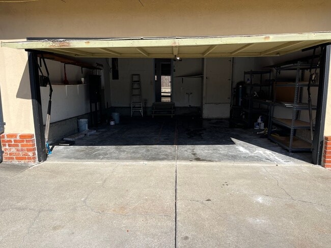 Building Photo - 4 Bedroom Ranch Style Home in Quiet El Sobrante Neighborhood