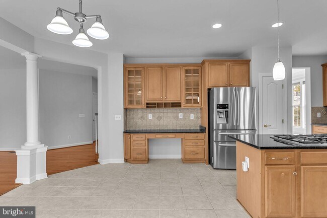 Building Photo - 22855 Oakgrove Rd