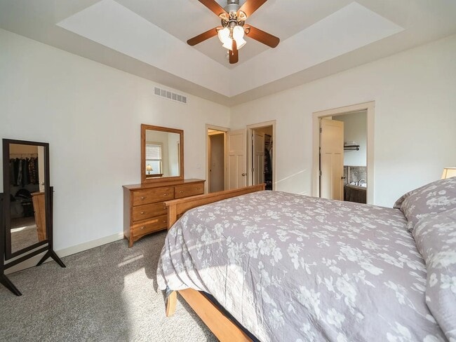 Building Photo - 16035 Northpark Dr