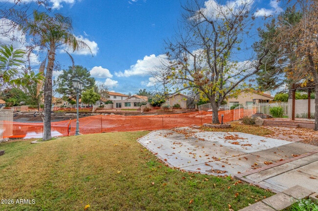 Building Photo - 1629 S Ash Dr