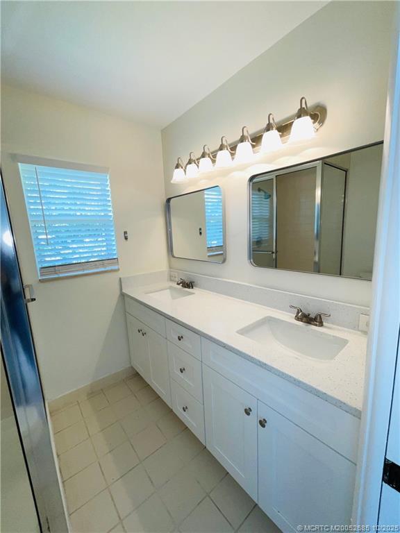 Building Photo - 2903 SW Lakemont Pl