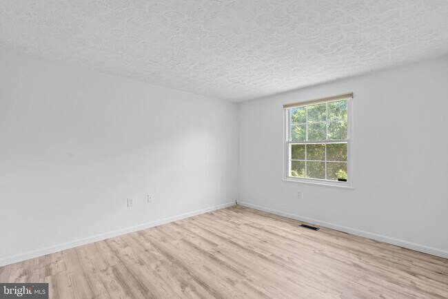 Building Photo - 3500 Manis Rd