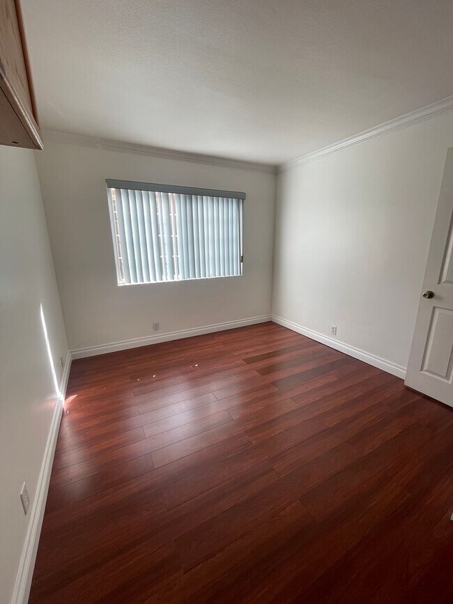 Building Photo - Beautiful 3 Bedroom, 2 Bathroom House w/ a Pool For Rent in Mission Viejo!