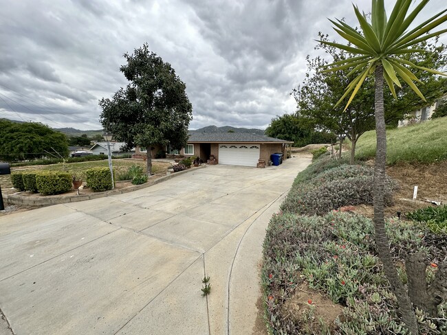 Building Photo - 13239 Idyl Dr