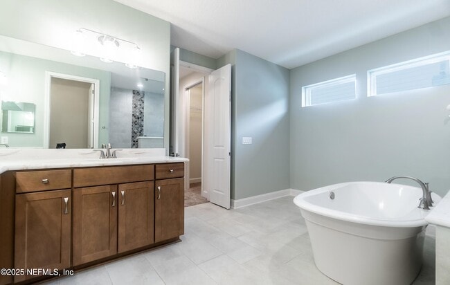 Building Photo - 3214 Carolina Rose Ct
