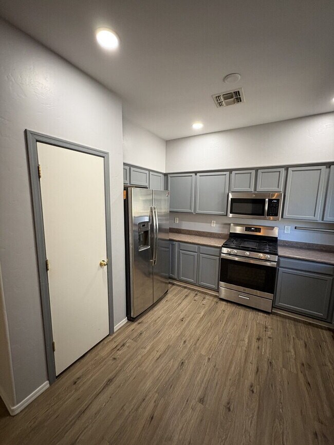 Building Photo - Rancho Sahuarita