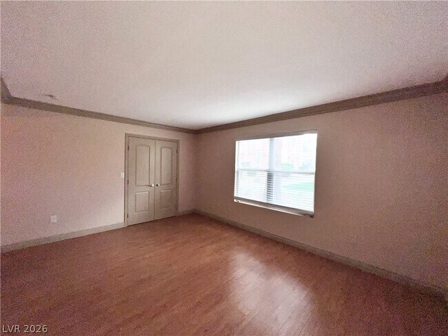 Building Photo - 1150 N Buffalo Dr